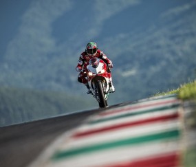 Jiuyou Gaming -德约科维奇赛事官方发布高光表现新规，拜仁争议不断！