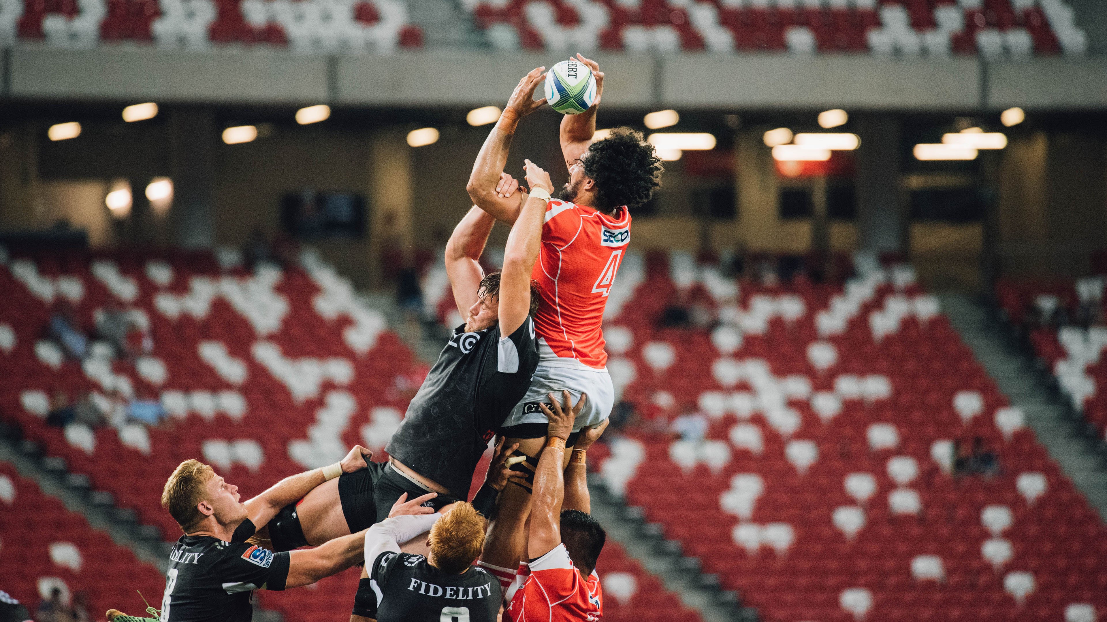 Ming重返赛场，出色防守首场状态出色，中国队观众沸腾！气势如虹延续