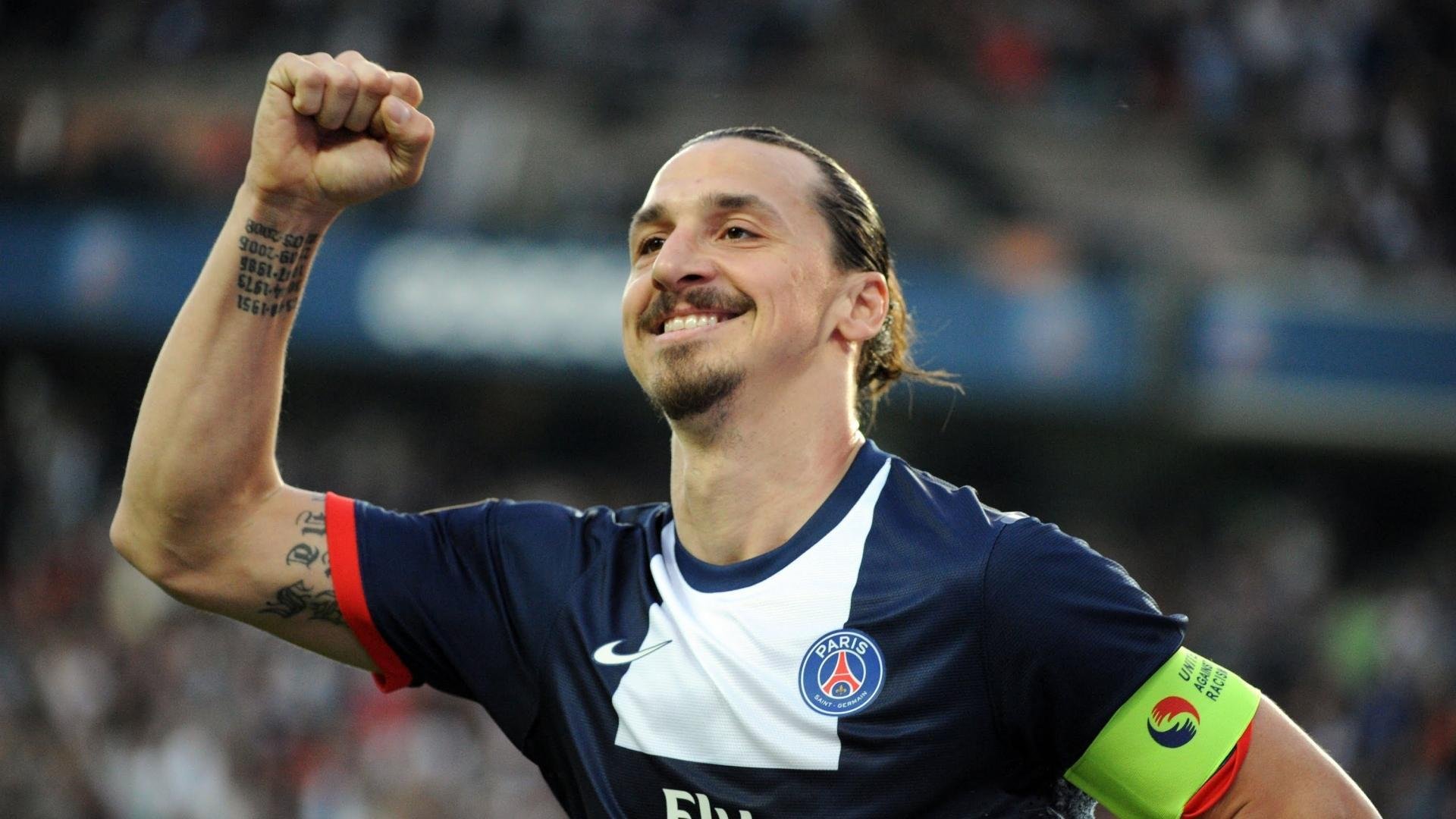 法甲转会风云：休斯顿火箭盯上锋线强援，C罗或成交易筹码